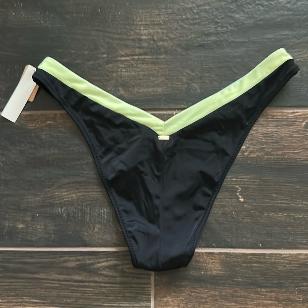 bottom only 💖 Victoria’s Secret PINK Bikini - Picture 4 of 7